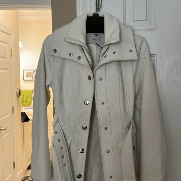 Guess Ivory Zip-Up Jacket NWOT - Picture 5 of 6